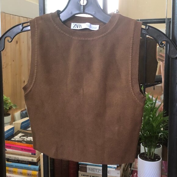Zara Knit Crop Top - Picture 1 of 3